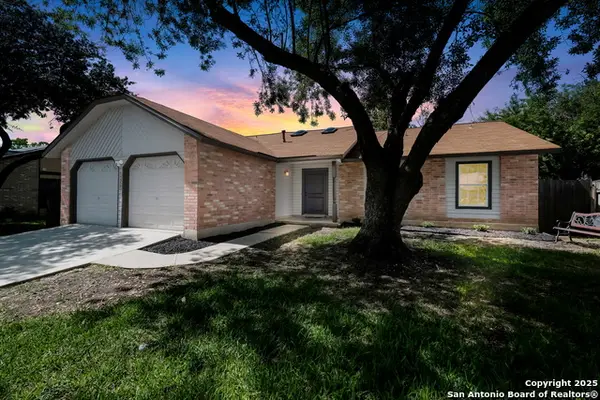 9455 Greens Pt, San Antonio, TX 78250