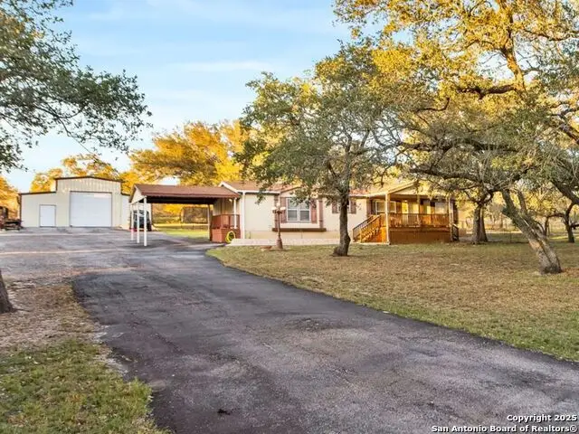 1218 Eagle Creek, Floresville, TX 78114 - Image #1