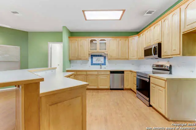 13395 Galicia, Universal City, TX 78148 - Image #2