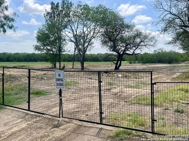 117 Diamond, San Antonio, TX 78242 - Image #1