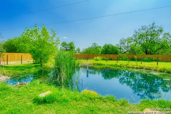 18883 Lagloria, Elmendorf, TX 78112