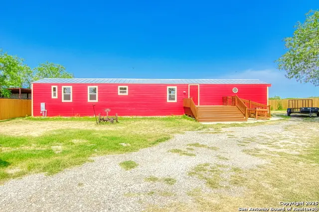 18883 Lagloria, Elmendorf, TX 78112 - Image #2