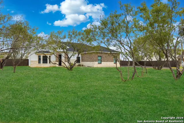 128 Hidden Ranch, Floresville, TX 78114 - Image #2