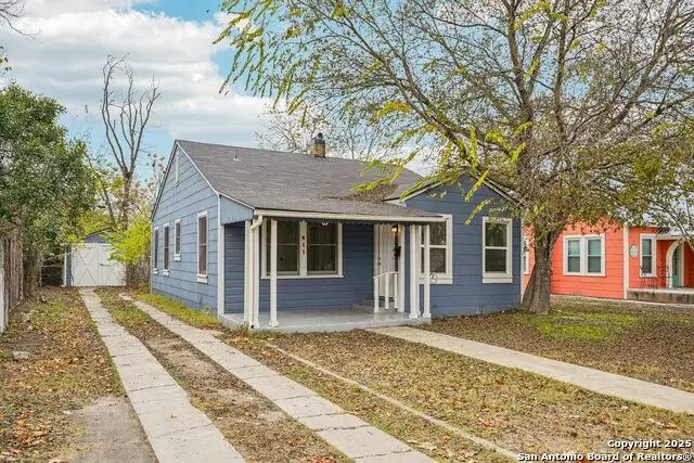 411 W Water St, Kerrville, TX 78028 - Image #1