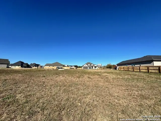 207 Janice Avenue, Castroville, TX 78009 - Image #2