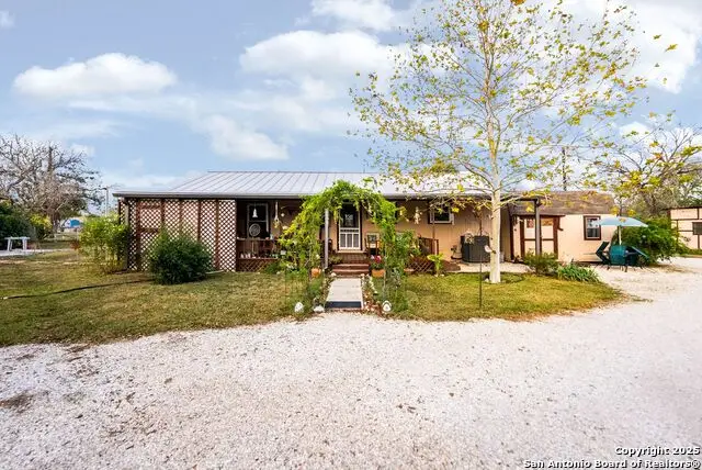 256 County Road 5716, Natalia, TX 78059 - Image #2