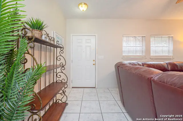 210 Oak Bay #APT 403, Rockport, TX 78382 - Image #2