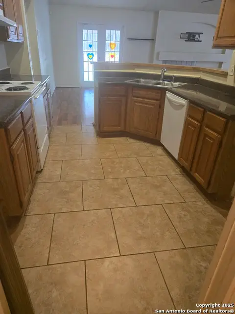 10034 Palomino Cyn, Converse, TX 78109 - Image #3