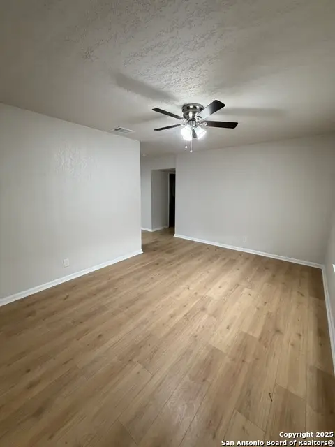 101 Young, Universal City, TX 78148 - Image #3