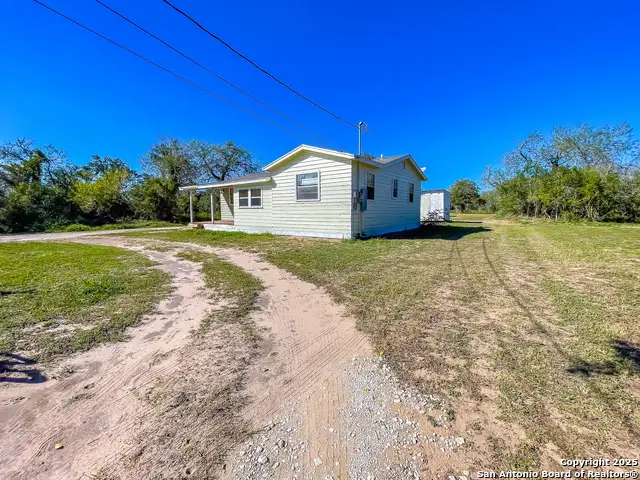 506 W Inez, Beeville, TX 78102 - Image #2