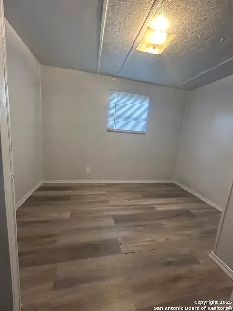 814 Palm St, Jourdanton, TX 78026 - Image #2