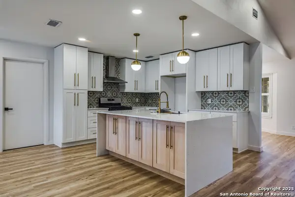 10019 Astronaut Dr, San Antonio, TX 78217