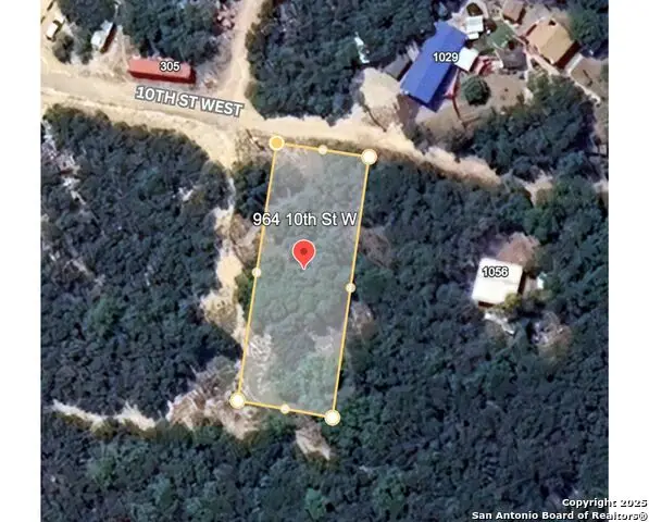 964 10th, Lakehills, TX 78063 - Image #1