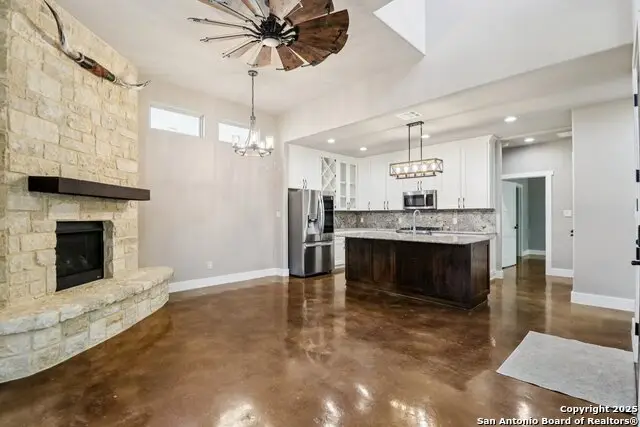 1704 Gruene Vineyard, New Braunfels, TX 78130 - Image #2