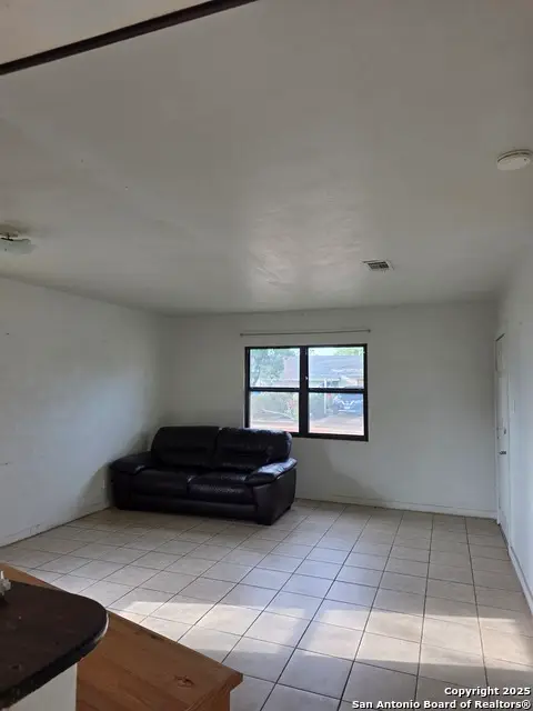 211 Dowman, Schertz, TX 78154 - Image #2