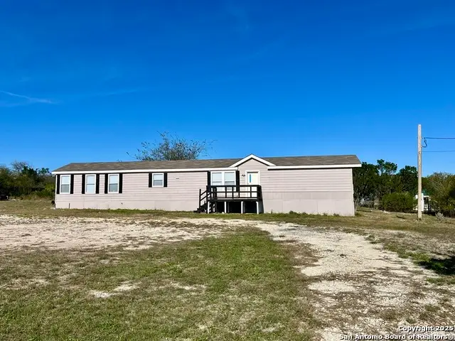18707 County Road 5736, Castroville, TX 78009 - Image #1