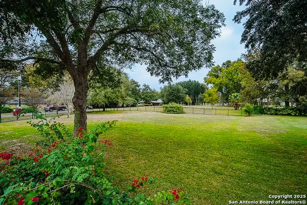 0 Royal George, McQueeney, TX 78123