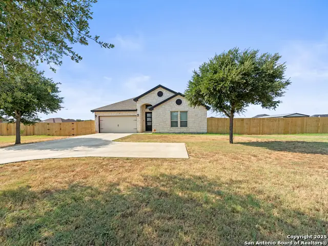 132 Medium Meadow, Lytle, TX 78052 - Image #2