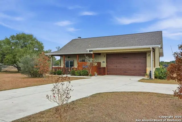 116 Martingale Trail, Bandera, TX 78003 - Image #2