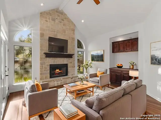 837 Lakeview, McQueeney, TX 78123 - Image #2