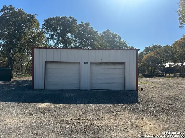 139 Pullman, La Vernia, TX 78121 - Image #2