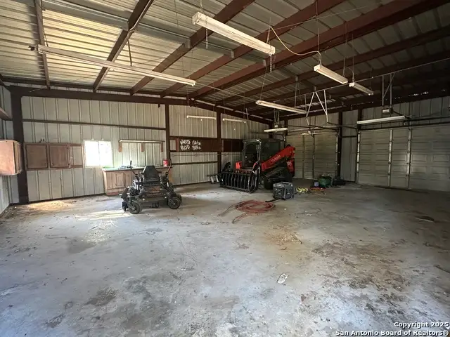 139 Pullman, La Vernia, TX 78121 - Image #3