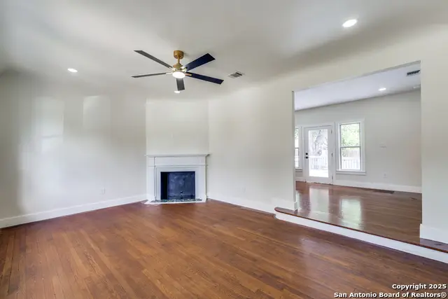 2007 W Mistletoe Ave, San Antonio, TX 78201 - Image #3
