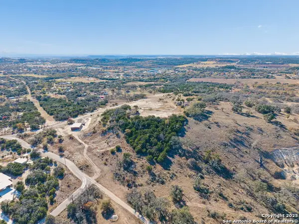 944 Metzger, Fredericksburg, TX 78624