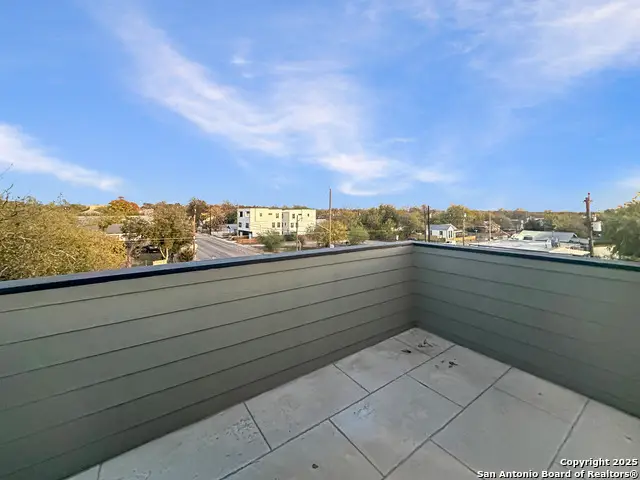 721-723 Iowa #721 723, San Antonio, TX 78203 - Image #2