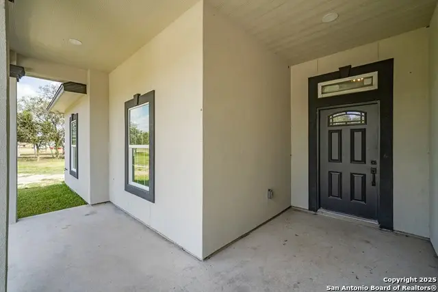 402 Oak Drive, Beeville, TX 78102 - Image #3