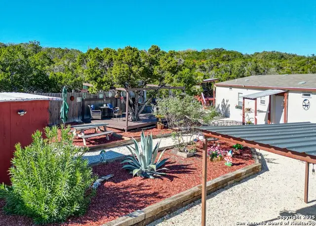 889 E 24th, Lakehills, TX 78063 - Image #3