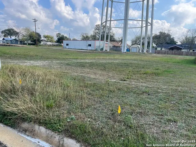 307 W Huntington, Beeville, TX 78102 - Image #1