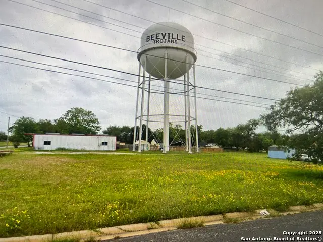 307 W Huntington, Beeville, TX 78102 - Image #3