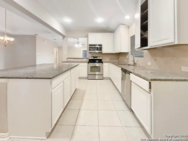 335 Cylamen, New Braunfels, TX 78132 - Image #2