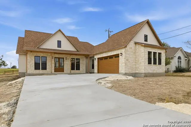 348 Valley Oak, Bandera, TX 78003 - Image #3