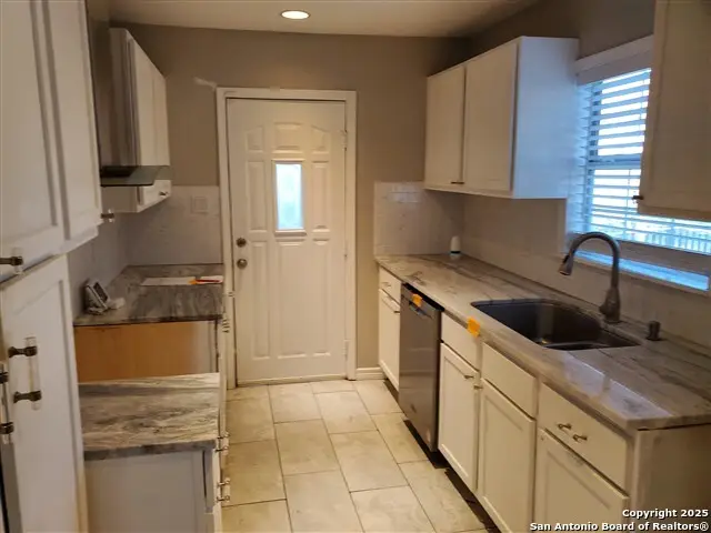 2118 Burnet, San Antonio, TX 78202 - Image #2