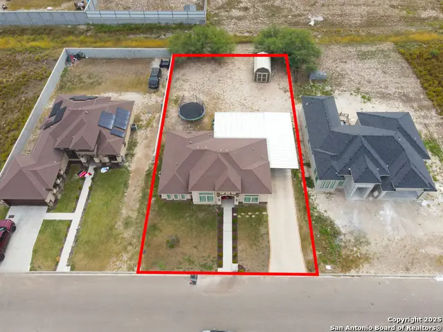 107 Nazareth St, Rio Grande City, TX 78582 - Image #3