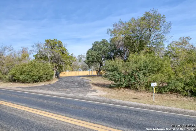 1124 4th, Uvalde, TX 78801 - Image #2