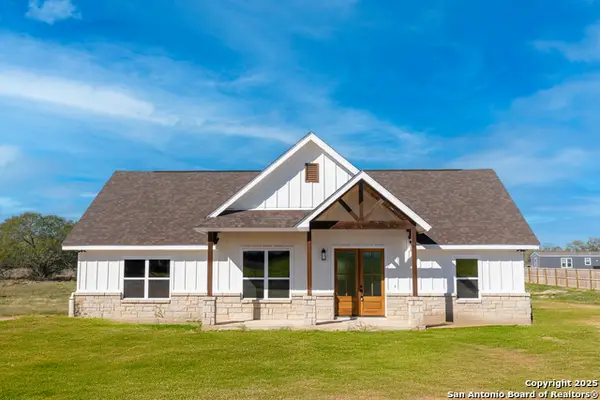 591 Eichman, Poteet, TX 78065