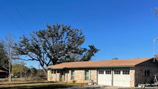 190 Gunther, Pipe Creek, TX 78063