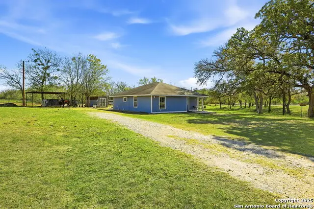 100 Meadow Lake, Seguin, TX 78155 - Image #3
