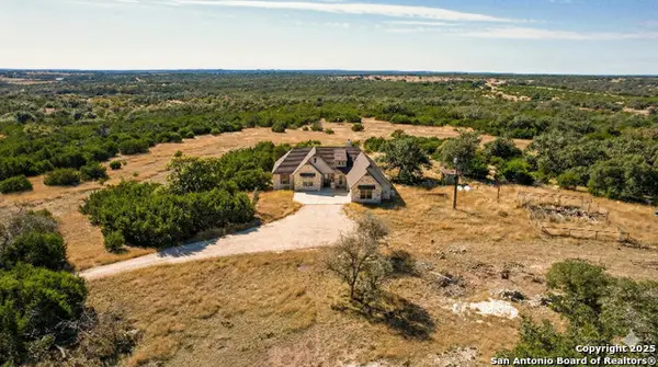 425 Youngblood Trail, Mountain Home, TX 78058