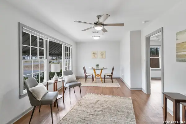 1411 E Corpus Christi St, Beeville, TX 78102