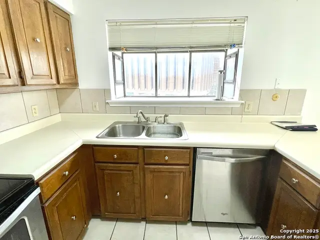 7738 Chambers Rd. #403, San Antonio, TX 78229 - Image #3