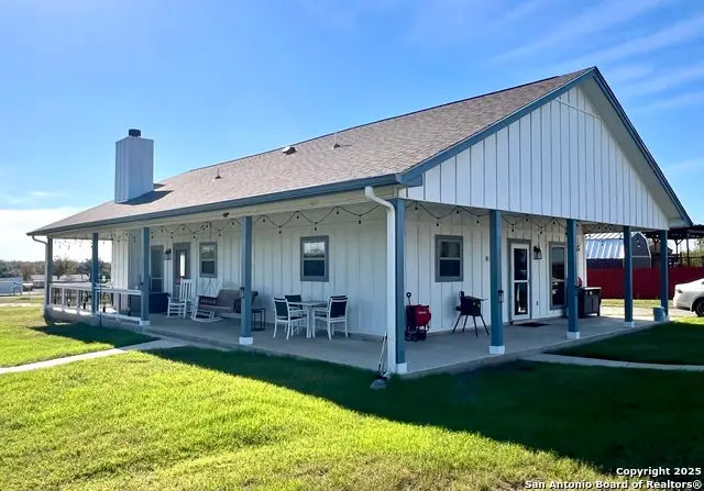 135 May, Pleasanton, TX 78064 - Image #1