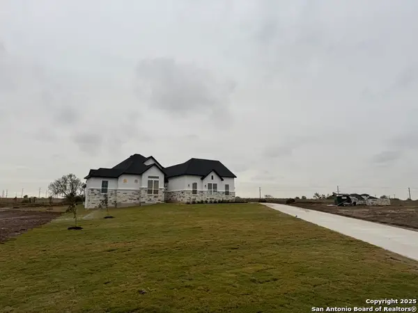 525 Lago Landing, San Antonio, TX 78263