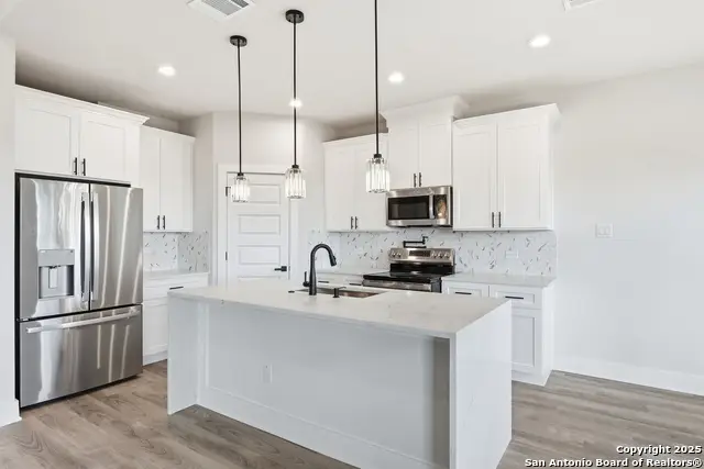 1266 Highpoint Ln, Spring Branch, TX 78070 - Image #2