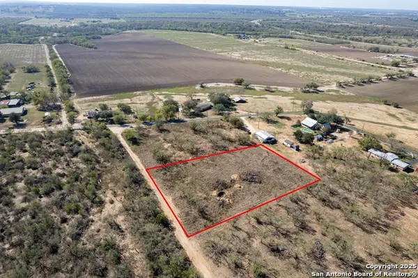 19672 Ballard Rd., Elmendorf, TX 78112