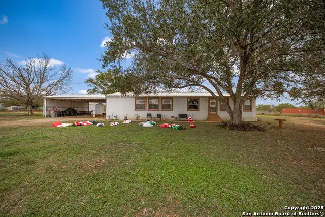 350 Parkfield, Pleasanton, TX 78064 - Image #1