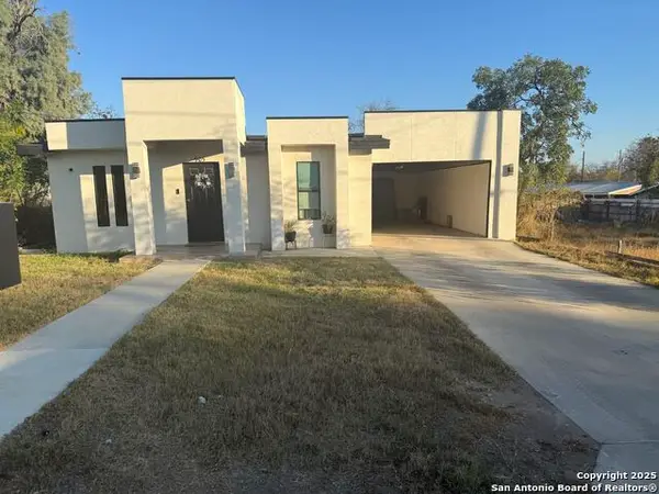 905 5th, Carrizo Springs, TX 78834